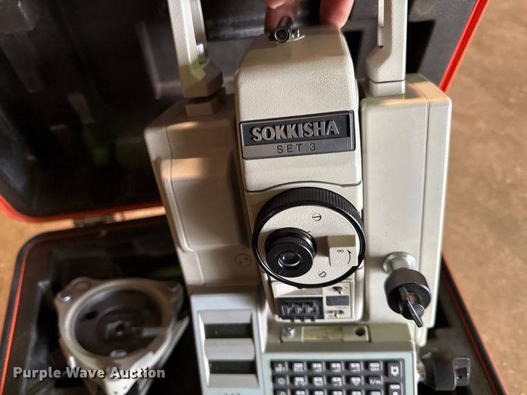 image for item DY8228 Surveying equipment