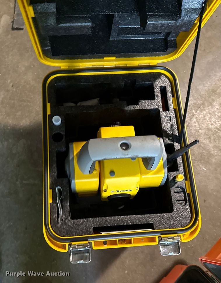 image for item DY8228 Surveying equipment