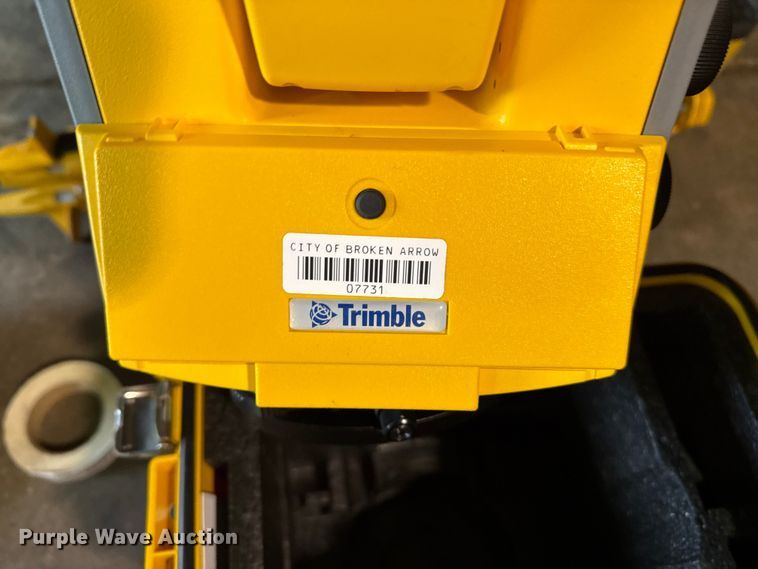 image for item DY8228 Surveying equipment