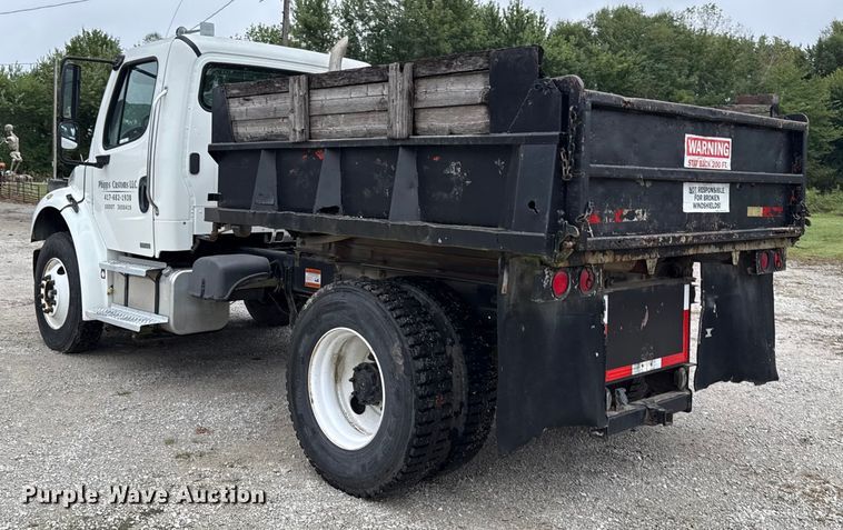 image for item DY8230 2004 Freightliner M2 dump truck