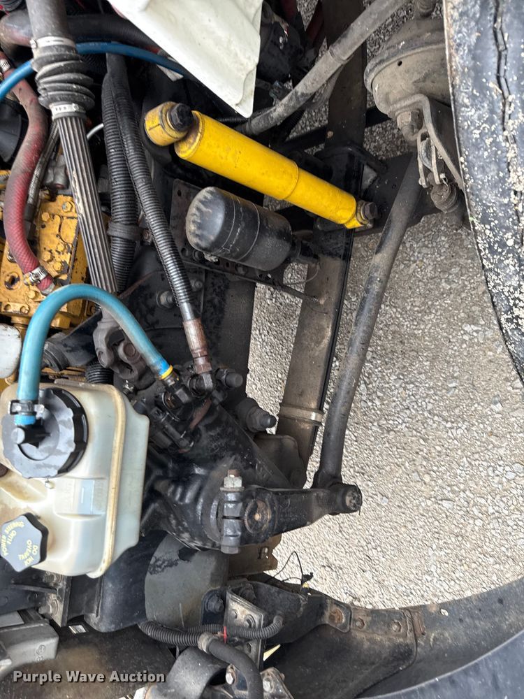 image for item DY8230 2004 Freightliner M2 dump truck