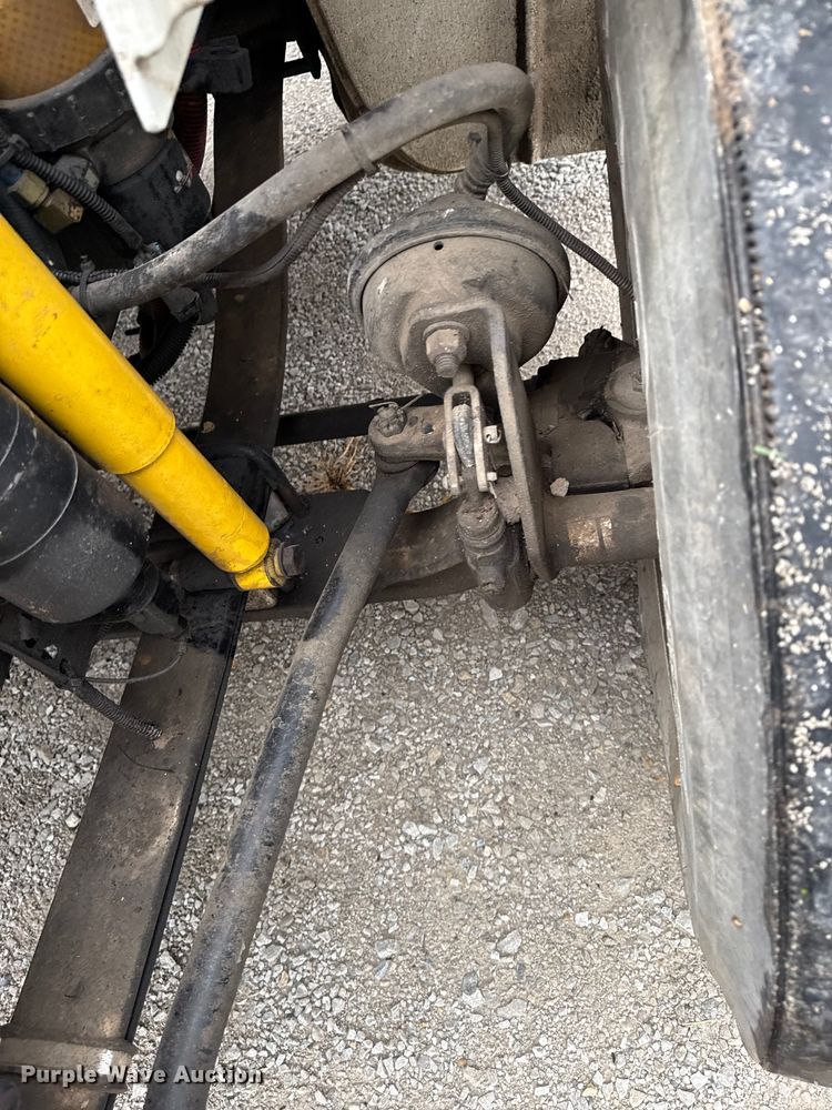 image for item DY8230 2004 Freightliner M2 dump truck