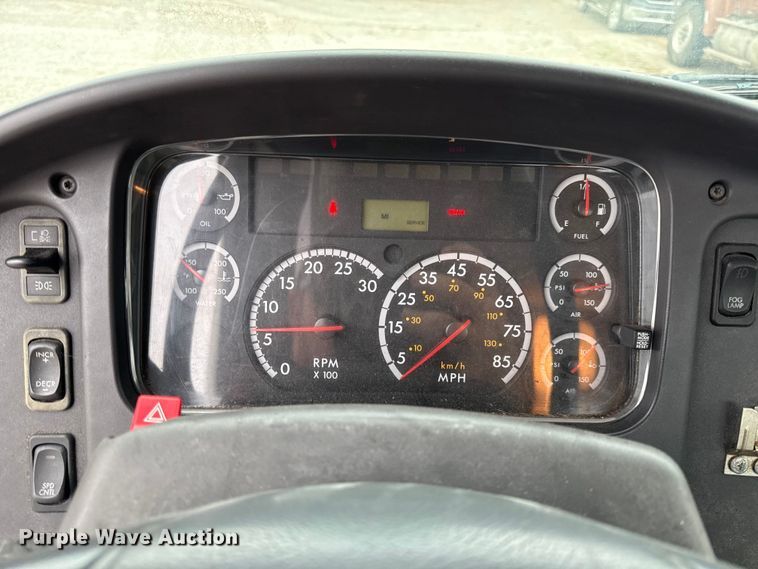 image for item DY8230 2004 Freightliner M2 dump truck