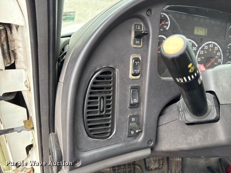 image for item DY8230 2004 Freightliner M2 dump truck