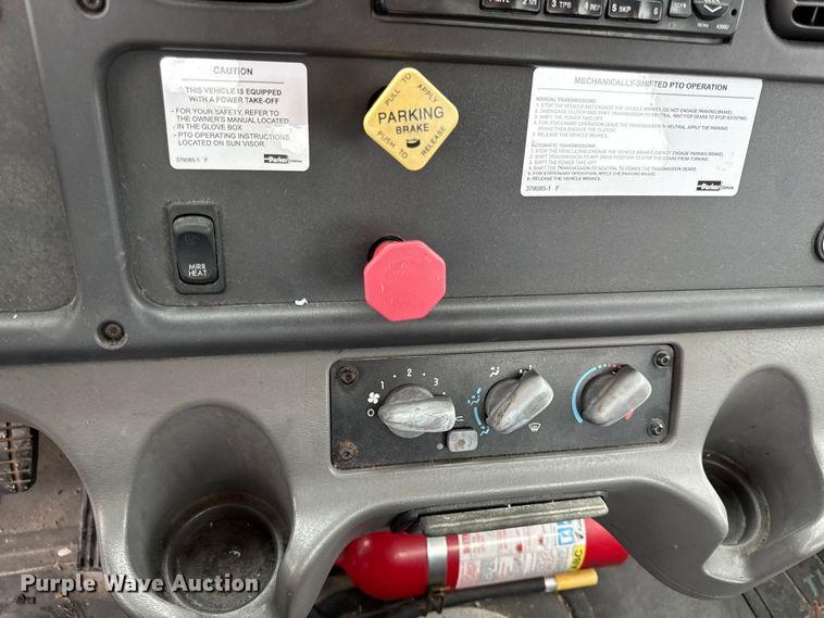 image for item DY8230 2004 Freightliner M2 dump truck