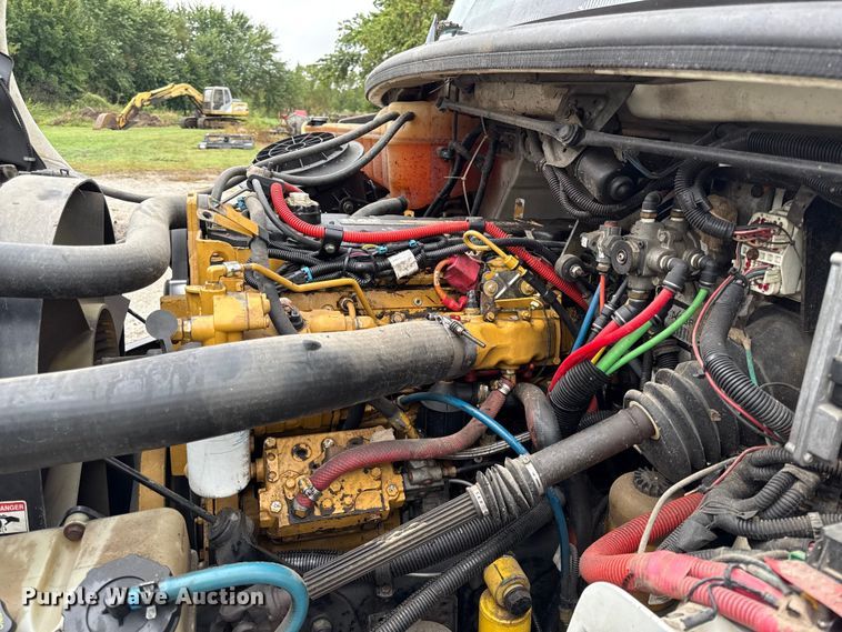 image for item DY8230 2004 Freightliner M2 dump truck