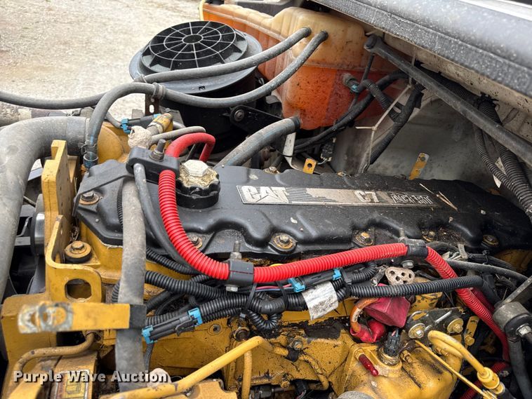 image for item DY8230 2004 Freightliner M2 dump truck