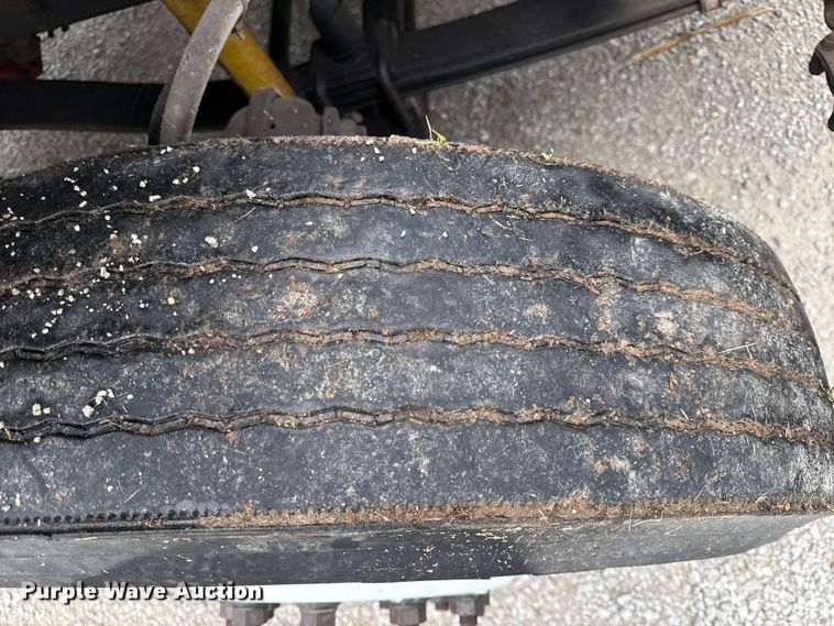 image for item DY8230 2004 Freightliner M2 dump truck