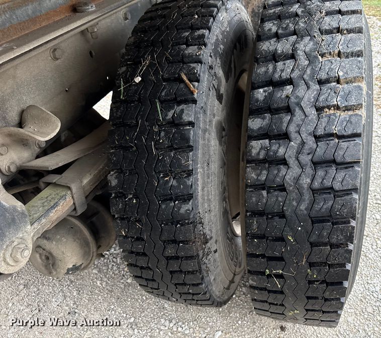 image for item DY8230 2004 Freightliner M2 dump truck