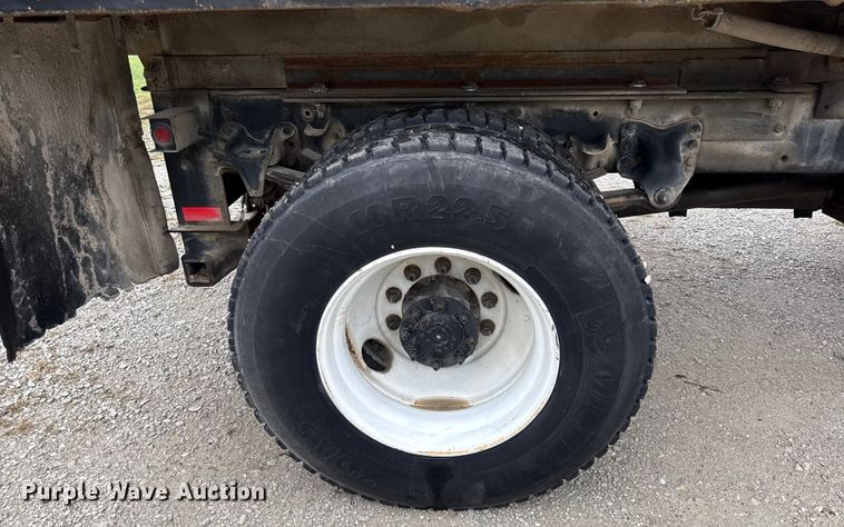 image for item DY8230 2004 Freightliner M2 dump truck