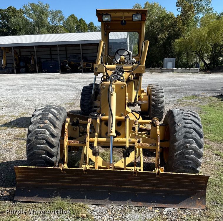 MOTOCONFORMADORA CHAMPION C70A 1996