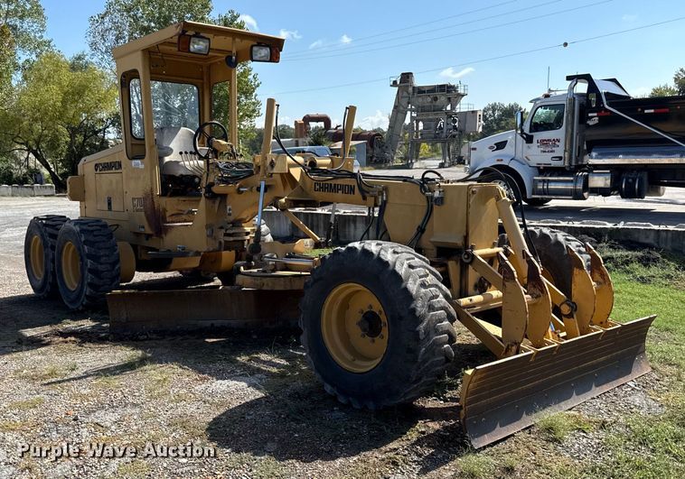 MOTOCONFORMADORA CHAMPION C70A 1996