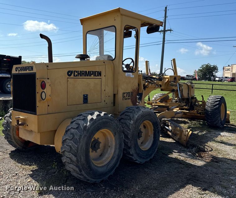 MOTOCONFORMADORA CHAMPION C70A 1996