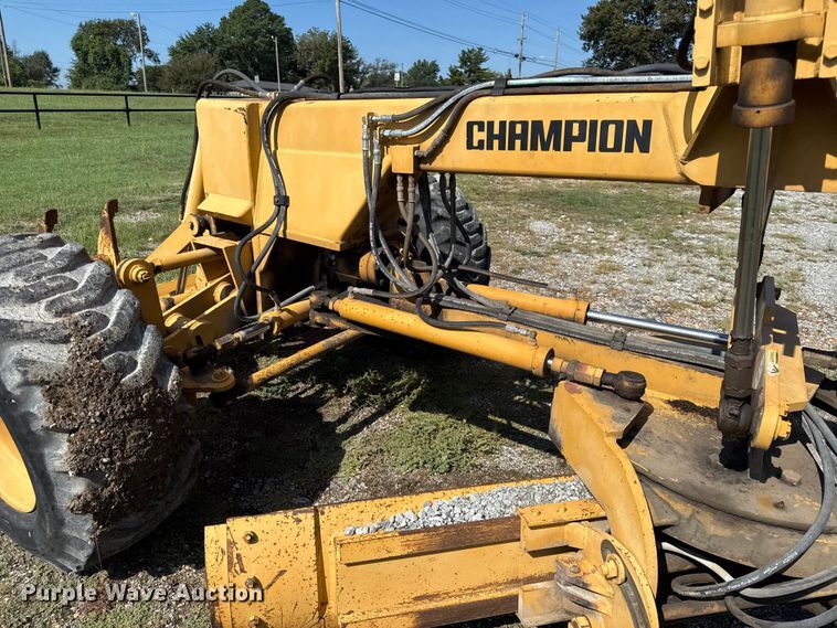image for item DY8235 1996 Champion C70A   motor grader