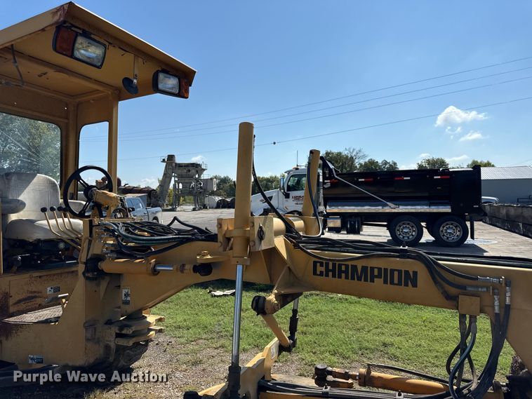 image for item DY8235 1996 Champion C70A   motor grader