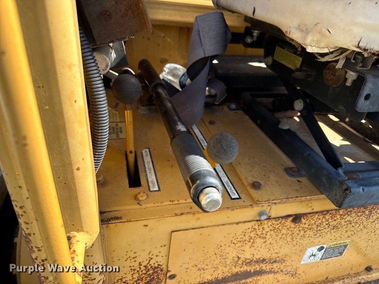 image for item DY8235 1996 Champion C70A   motor grader