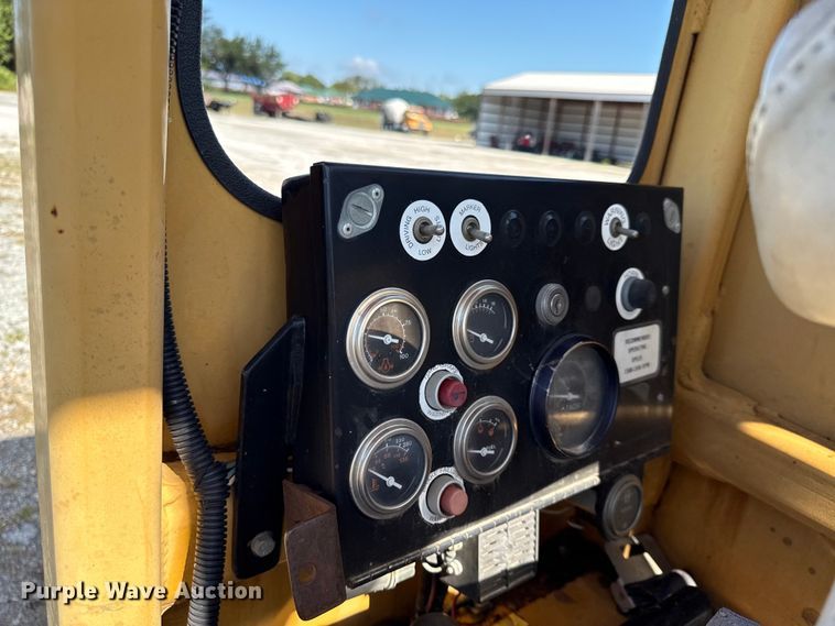 image for item DY8235 1996 Champion C70A   motor grader