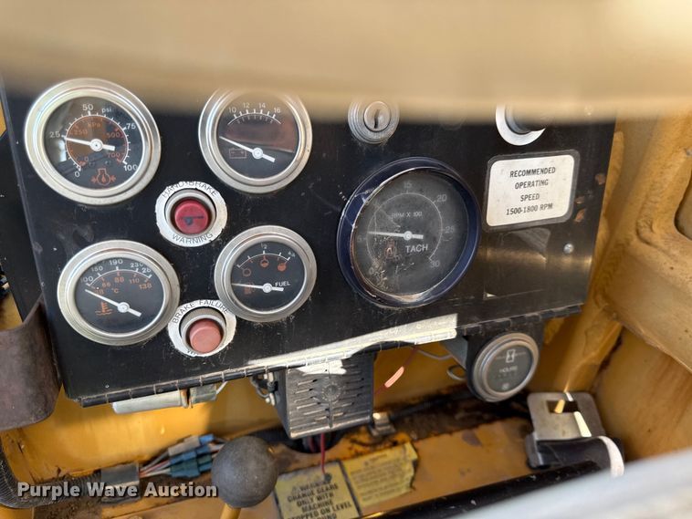 image for item DY8235 1996 Champion C70A   motor grader