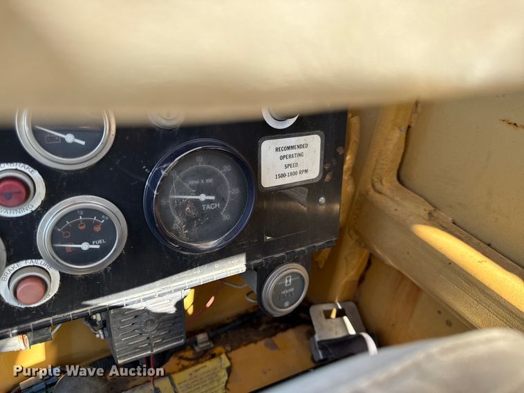 image for item DY8235 1996 Champion C70A   motor grader