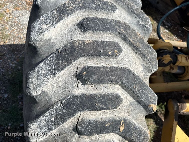 image for item DY8235 1996 Champion C70A   motor grader