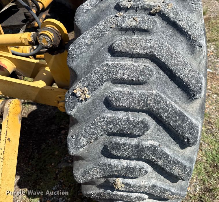 image for item DY8235 1996 Champion C70A   motor grader