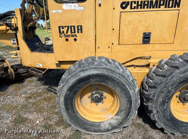 image for item DY8235 1996 Champion C70A   motor grader
