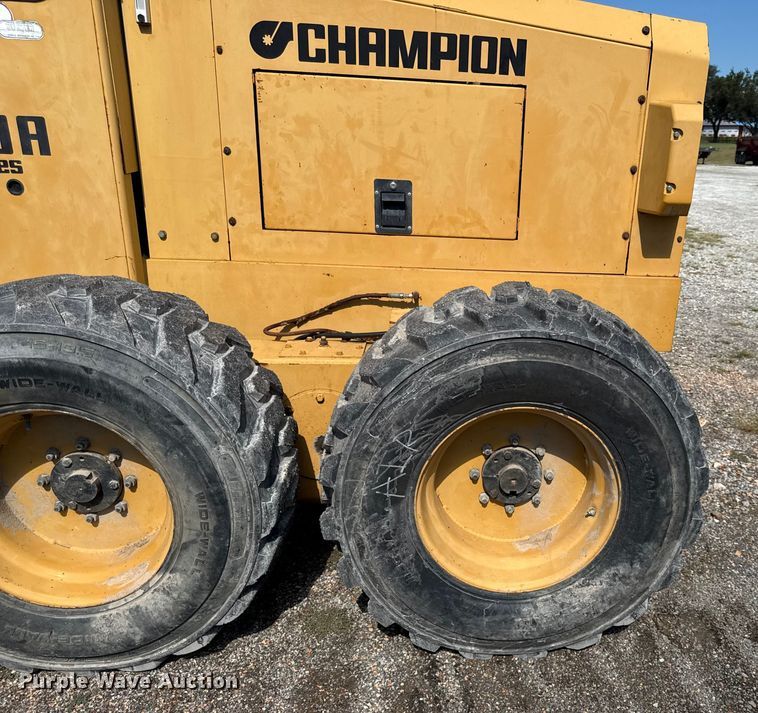 image for item DY8235 1996 Champion C70A   motor grader