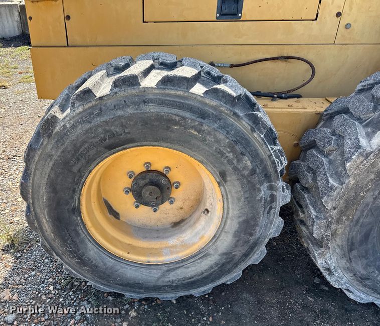 image for item DY8235 1996 Champion C70A   motor grader