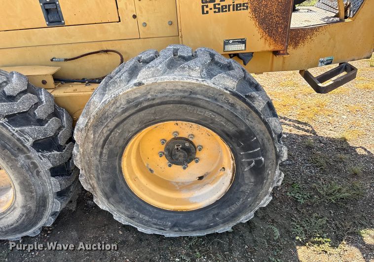 image for item DY8235 1996 Champion C70A   motor grader