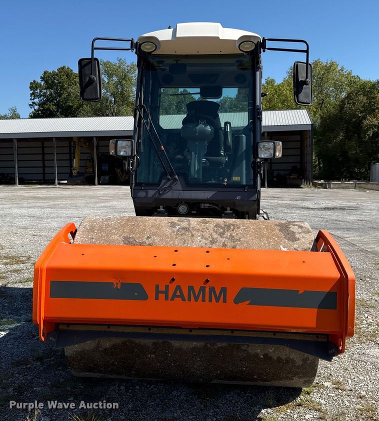 image for item DY8236 2019 Hamm H7I  single drum vibratory roller