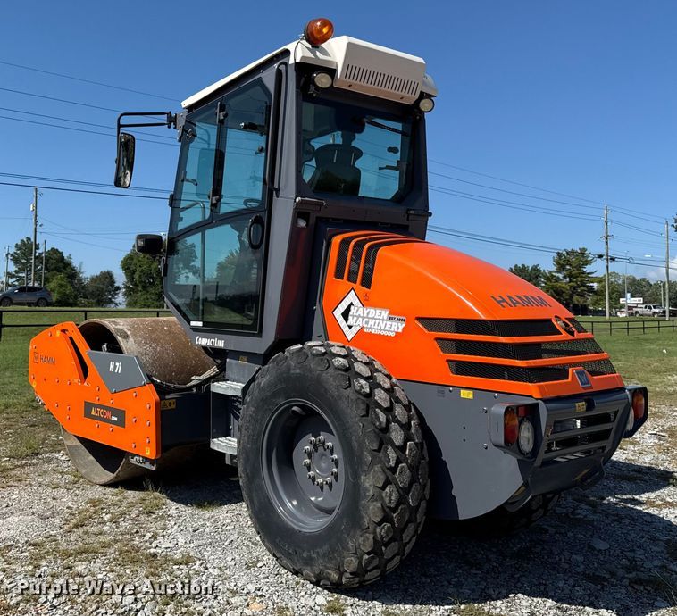 image for item DY8236 2019 Hamm H7I  single drum vibratory roller