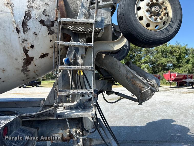 image for item DY8237 2000 Kenworth ready mix truck