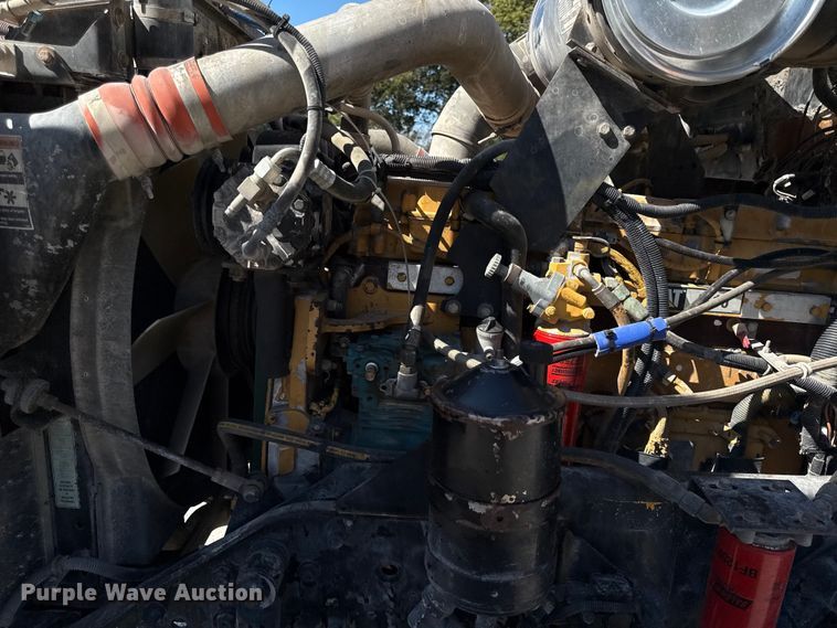 image for item DY8237 2000 Kenworth ready mix truck