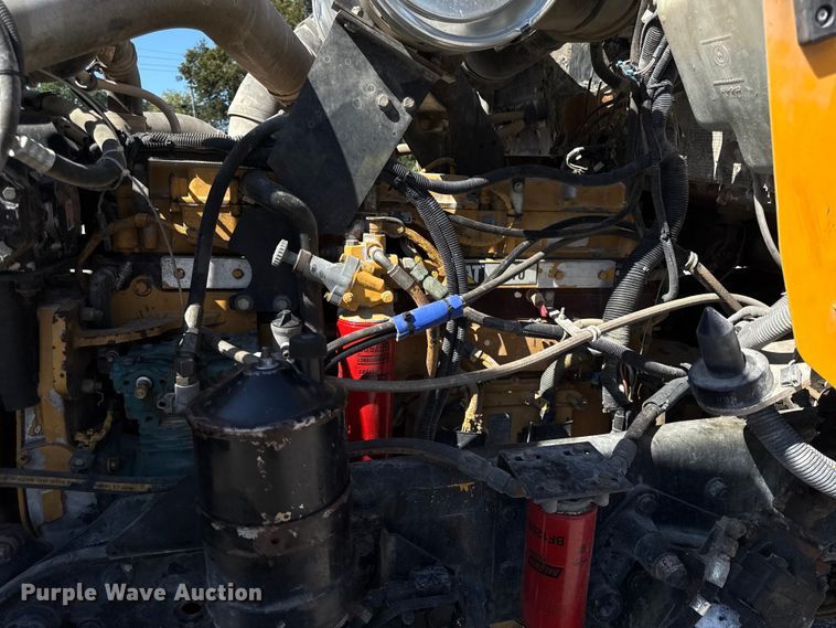 image for item DY8237 2000 Kenworth ready mix truck