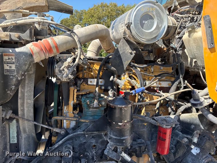 image for item DY8237 2000 Kenworth ready mix truck