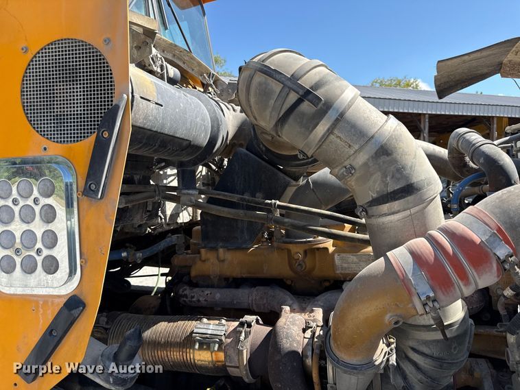 image for item DY8237 2000 Kenworth ready mix truck