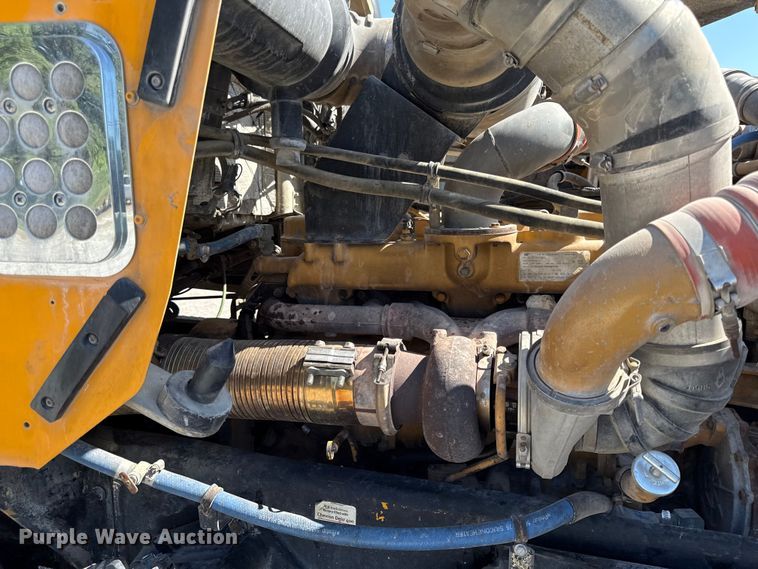 image for item DY8237 2000 Kenworth ready mix truck