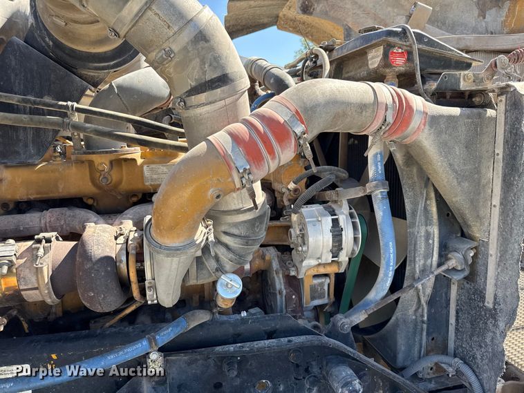 image for item DY8237 2000 Kenworth ready mix truck