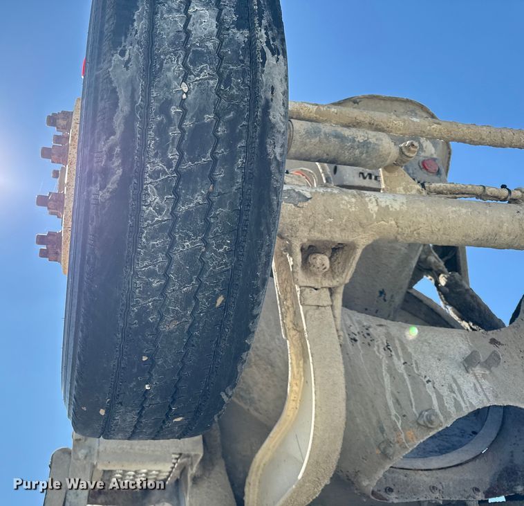 image for item DY8237 2000 Kenworth ready mix truck