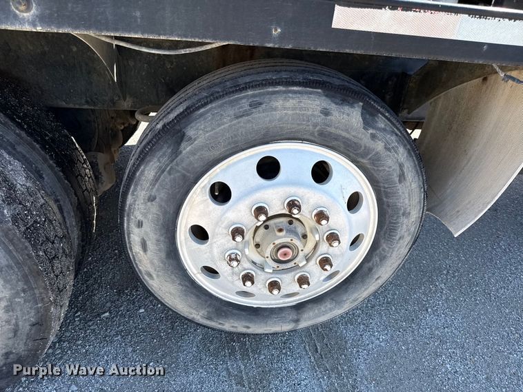 image for item DY8237 2000 Kenworth ready mix truck