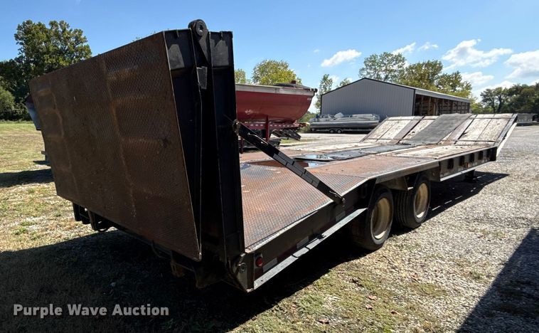 image for item DY8238 1999 Holden HLB25 drop deck equipment trailer
