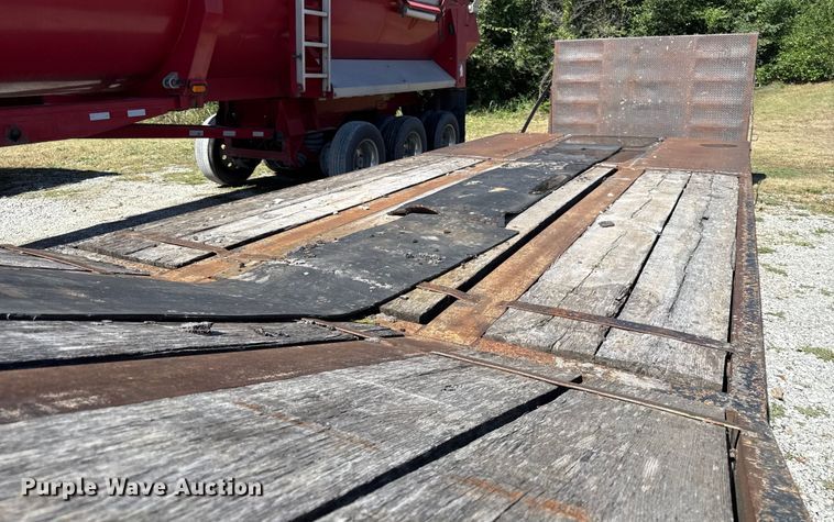 image for item DY8238 1999 Holden HLB25 drop deck equipment trailer