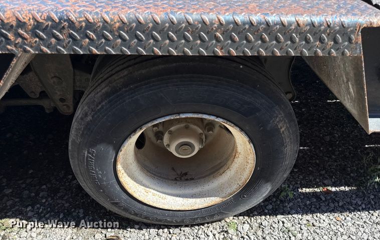 image for item DY8238 1999 Holden HLB25 drop deck equipment trailer