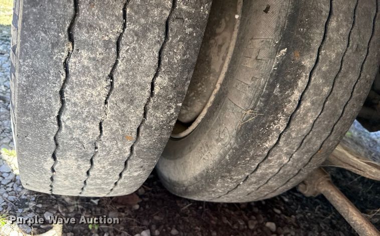 image for item DY8238 1999 Holden HLB25 drop deck equipment trailer