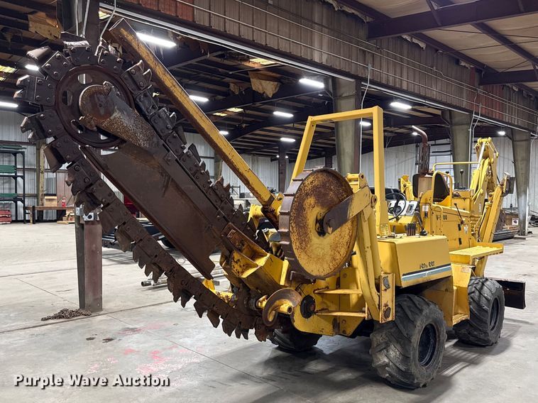 image for item DY8239 1998 Vermeer V-5800 trencher