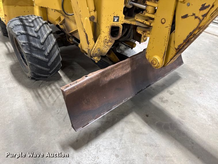 image for item DY8239 1998 Vermeer V-5800 trencher