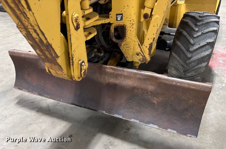 image for item DY8239 1998 Vermeer V-5800 trencher