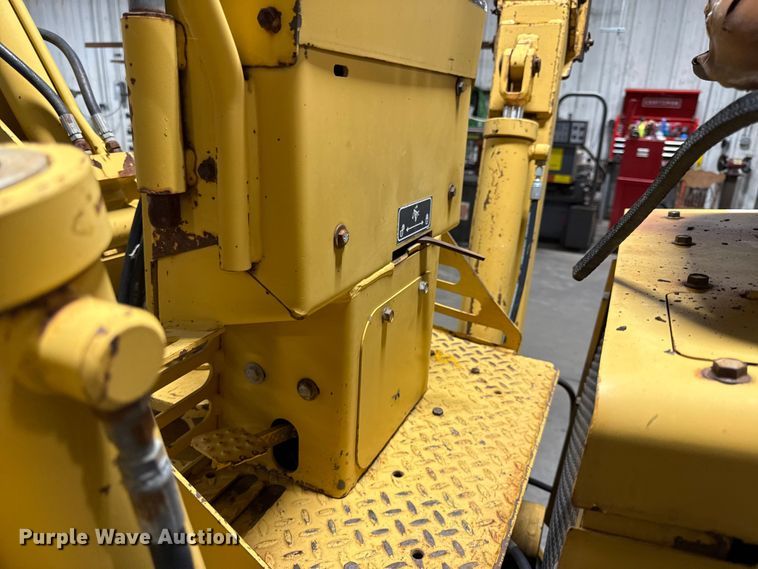 image for item DY8239 1998 Vermeer V-5800 trencher