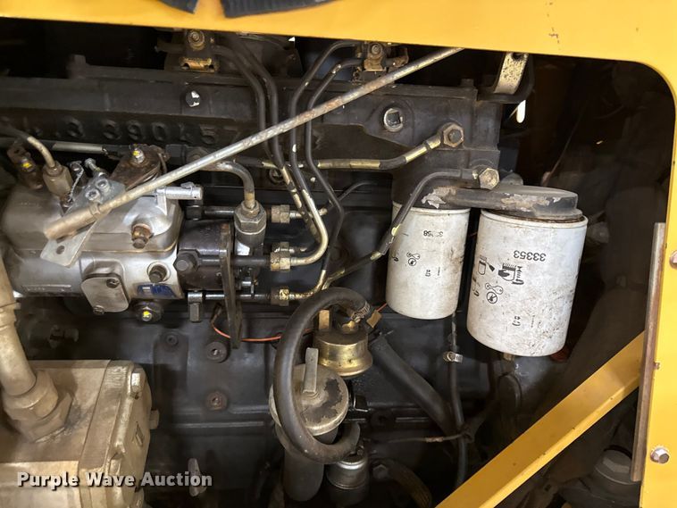 image for item DY8239 1998 Vermeer V-5800 trencher