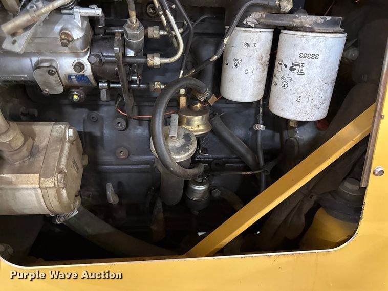 image for item DY8239 1998 Vermeer V-5800 trencher